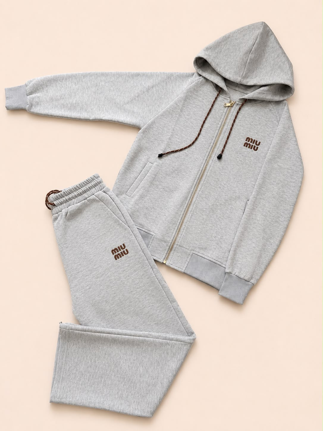 CONJUNTO MIU MIU GRIS