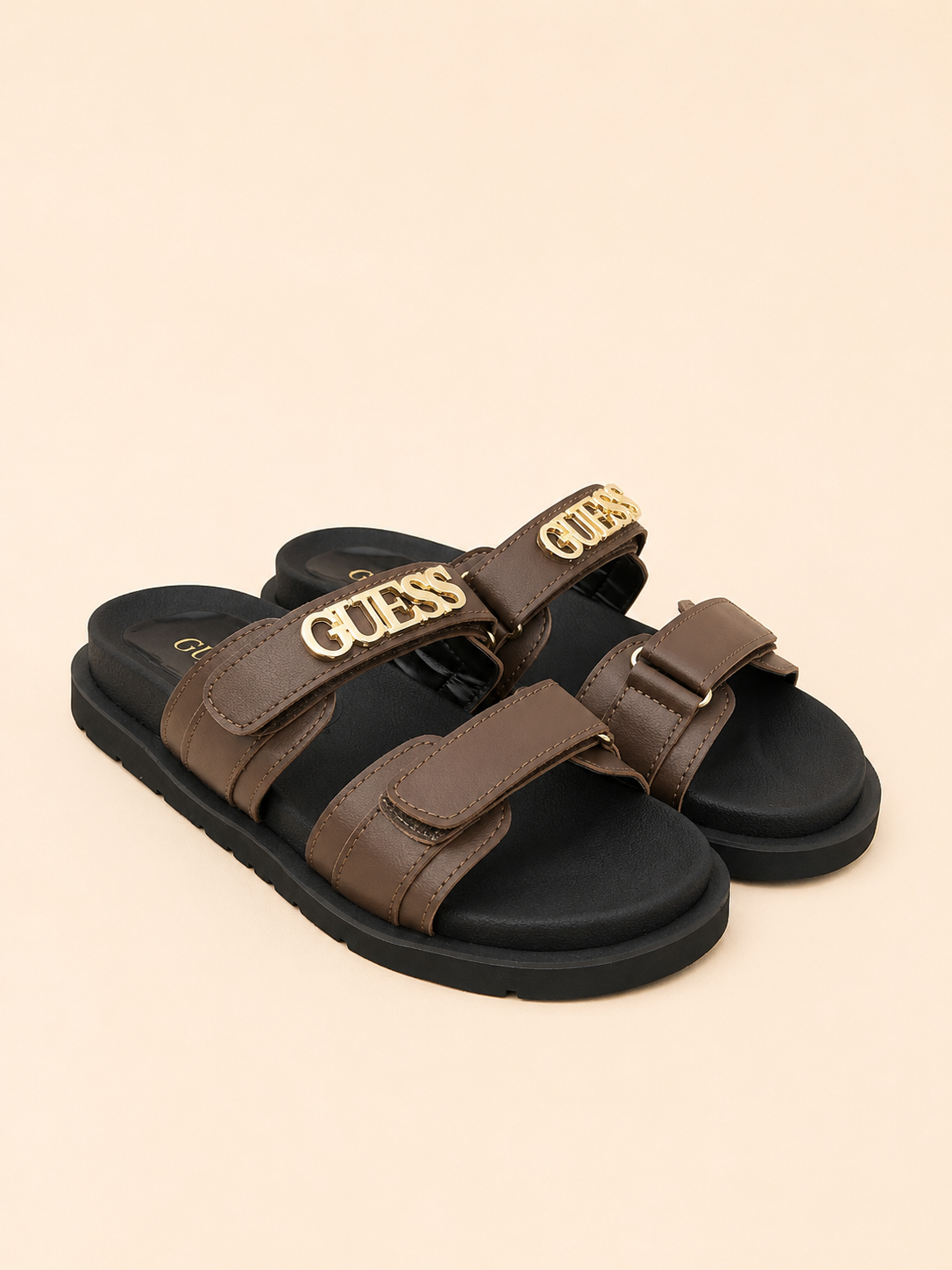 CHANCLAS GUESS CAFÉS