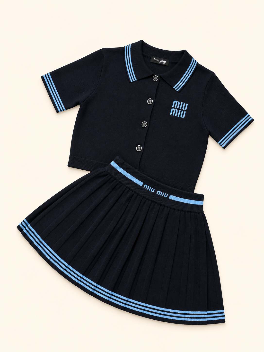 CONJUNTO MIU MIU NEGRO BOTONES