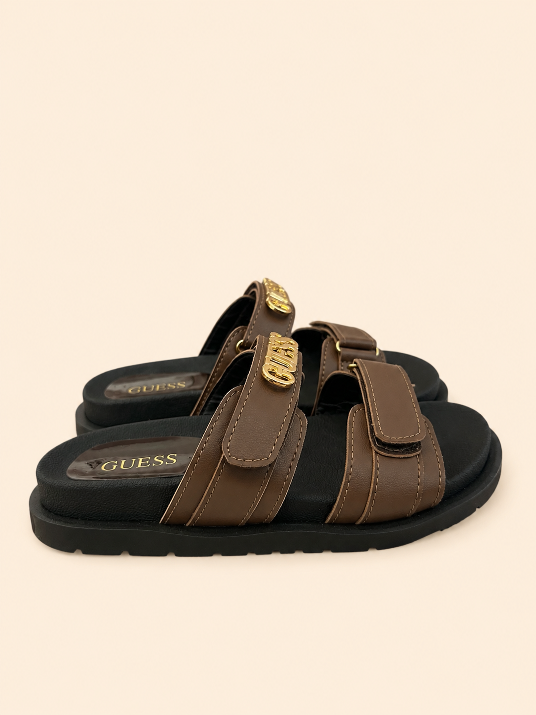 CHANCLAS GUESS CAFÉS