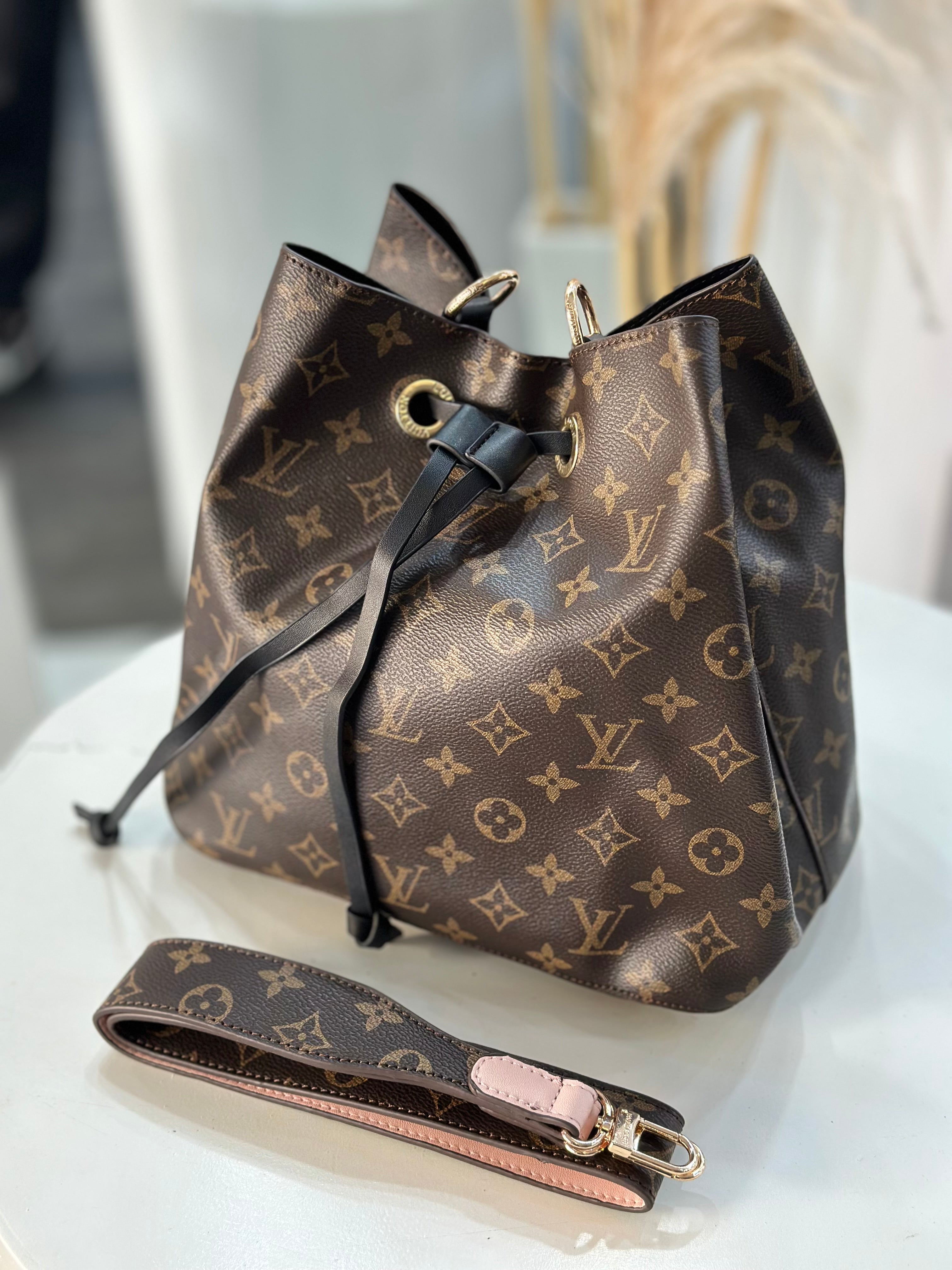 BOLSO DE MANO LV CAFÉ NEGRO
