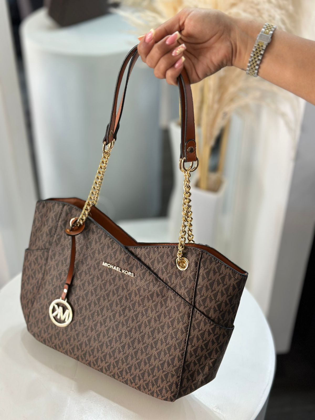 BOLSO DE MANO MK CAFÉ