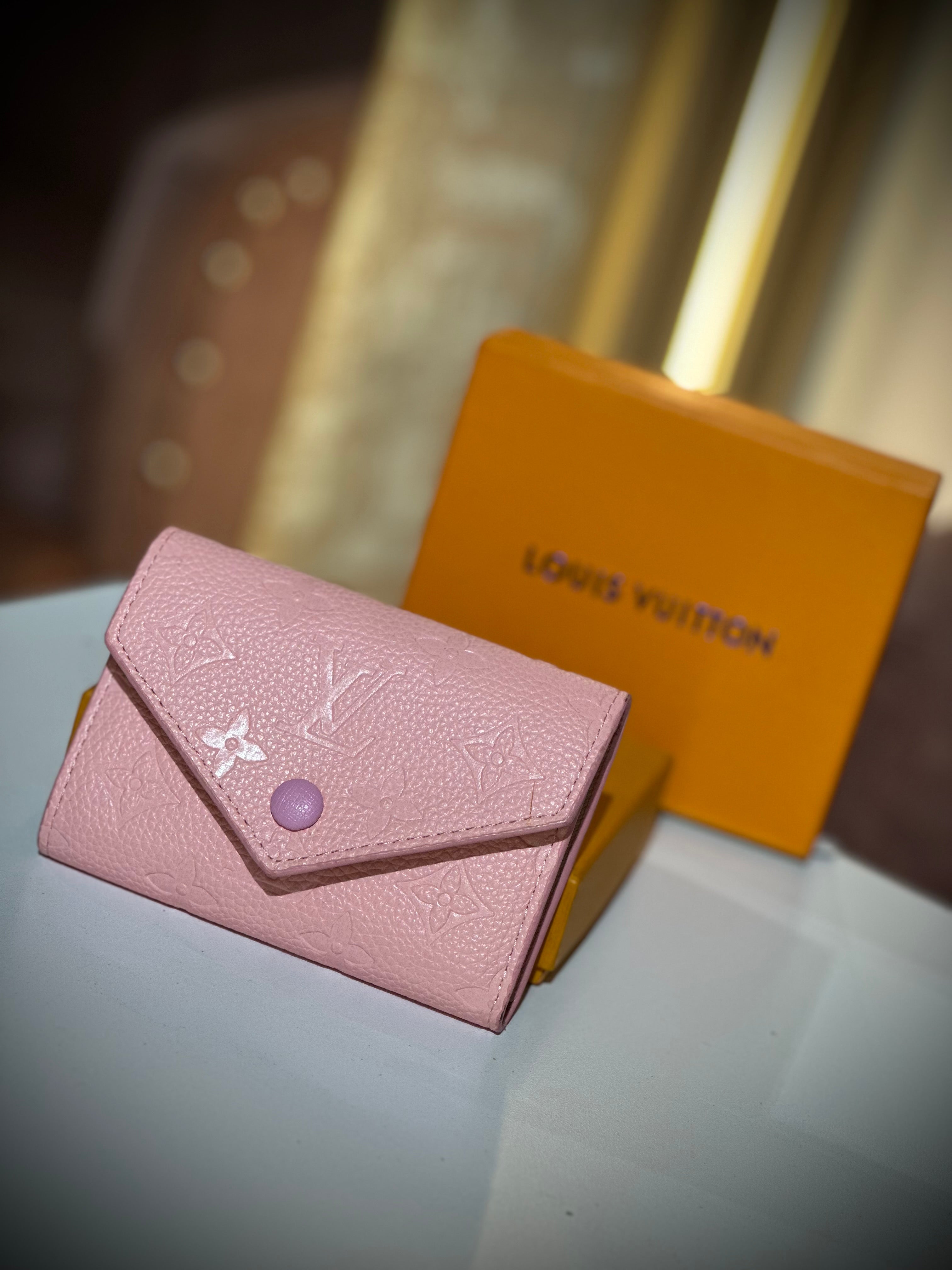 BILLETERA LV ROSADA
