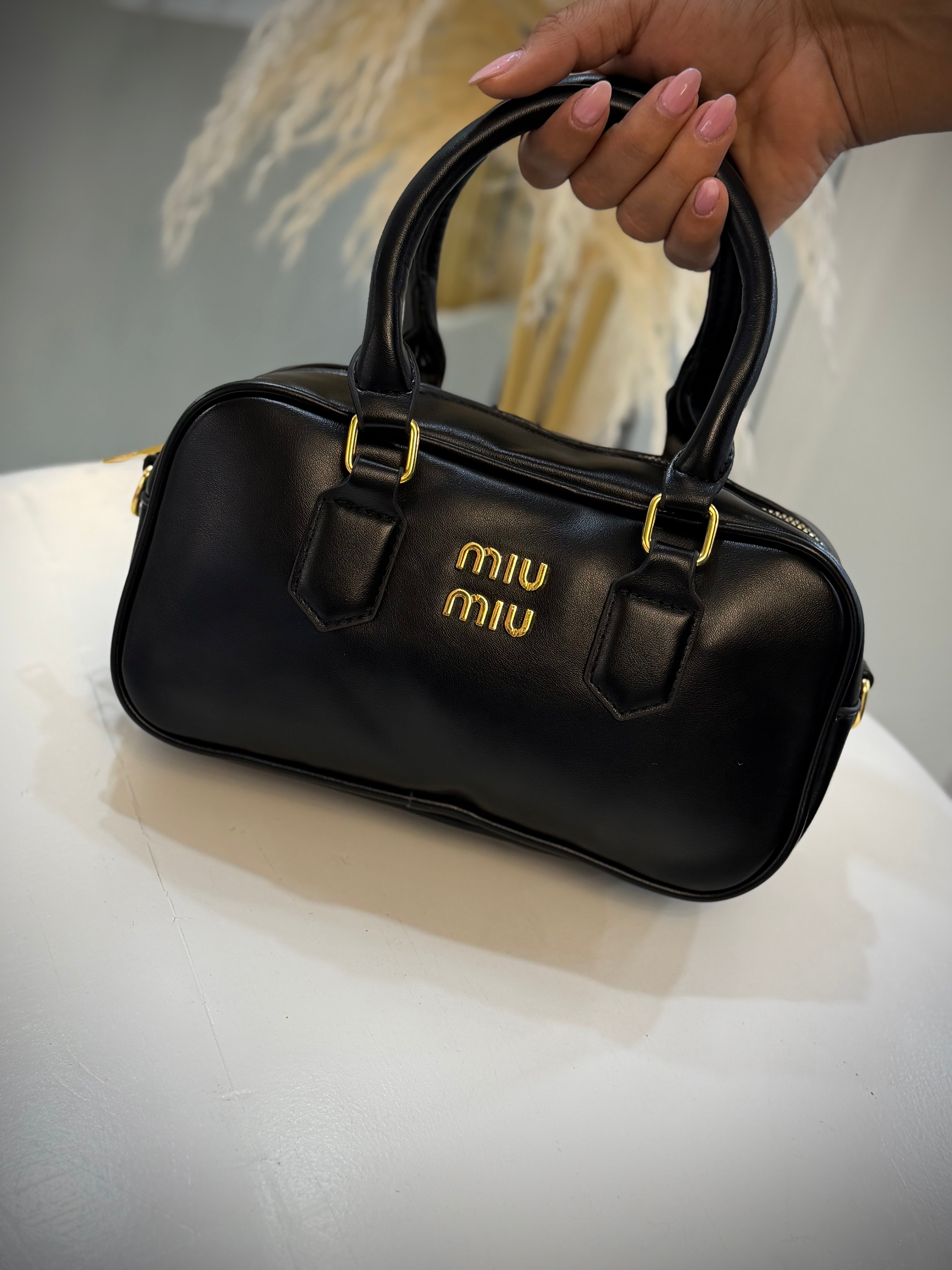 BOLSO DE MANO MIU MIU NEGRO