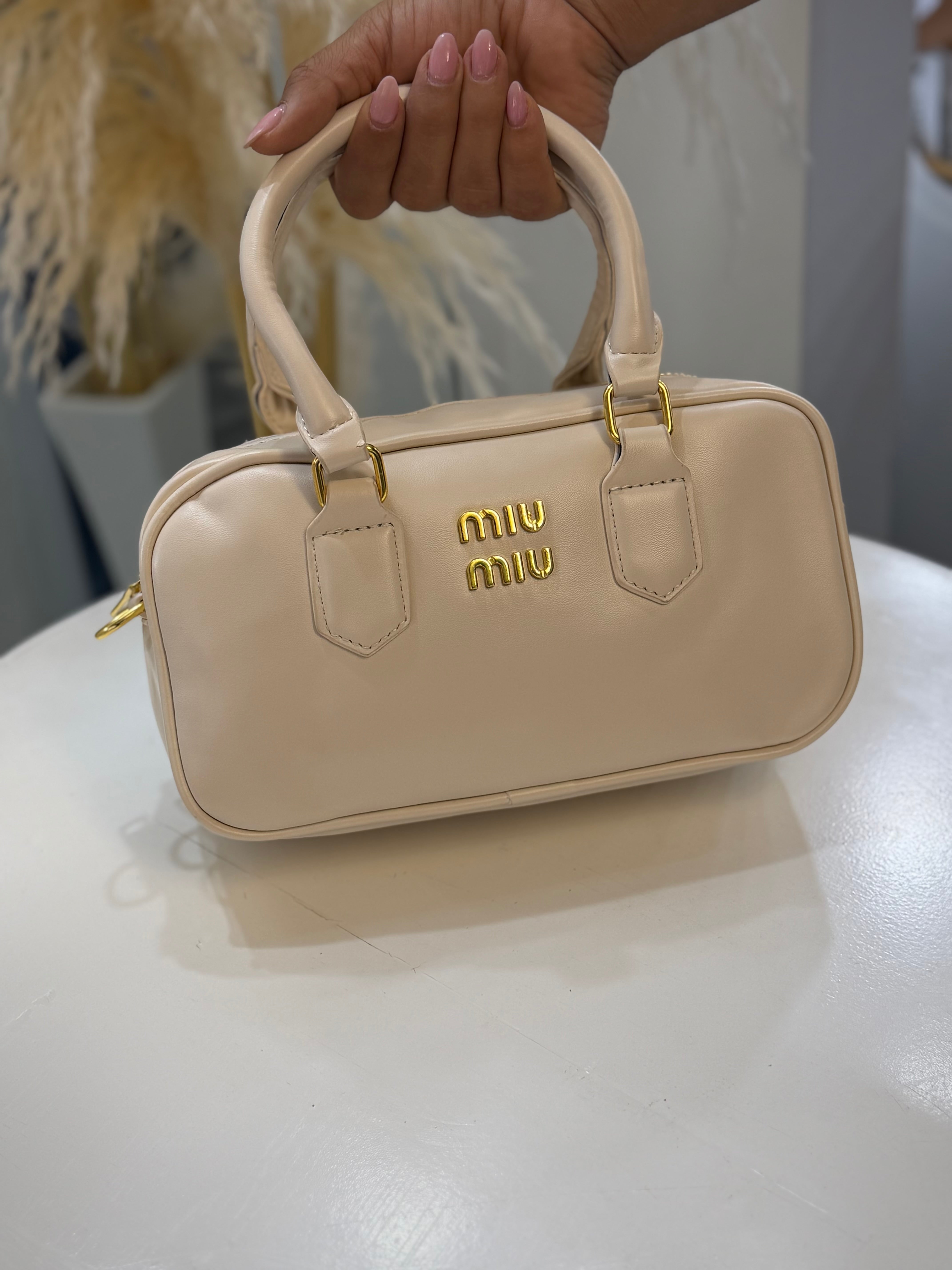 BOLSO DE MANO MIU MIU BEIGE CLARO